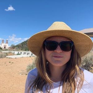 Meet your Posher, Taylor